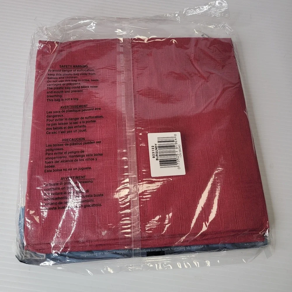 Touch of Color Burgundy Tablecloths‎ Set 3 Octy-Round 82